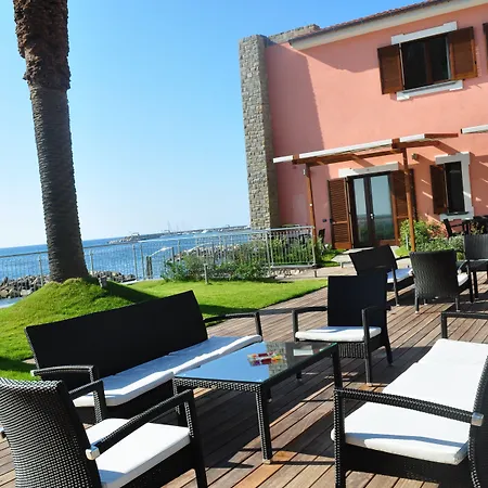 Tre Palme Aparthotel 4*
