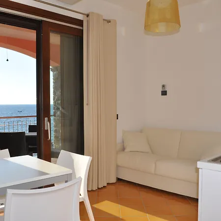 Tre Palme Apart-hotel 4*